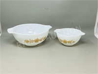2 pc Butterfly gold Pyrex bowls