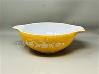 Butterfly gold Pyrex bowl - 10"