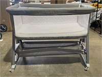 FM9586 Bedside Bassinet