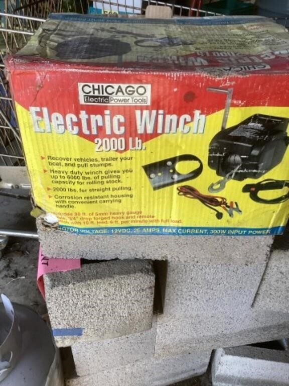 Electric winch 2000 pound
New in the box
