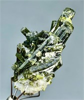 30 CTsNatural Green Bunch Of Epidote Specimen