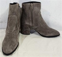 NEW $1000 Tod's Ladies Sz Euro 38.5 Suede Boots