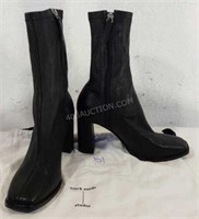 NEW $800 Black Suede Ladies Sz Euro 36 Boots