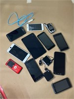 LOT OF CELLPHONES AND TABLETS UNTESTED