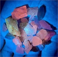 265 CTs Beautiful Under UV Light Kunzite Crystals