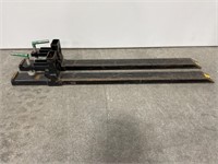 SCREW TYPE PALLET FORKS