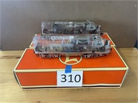 LIONEL 2 PC. F3A POWERED & NON-POWERED CLEAR CABS