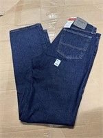 size 33X34 wrangler men Jeans