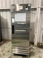 Stainless Steel One Solid Door Reach-In Freezer 29