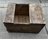 WOODEN BOX/CRATE