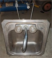 Stainless Hand Washing Sink 15"x15"x6"