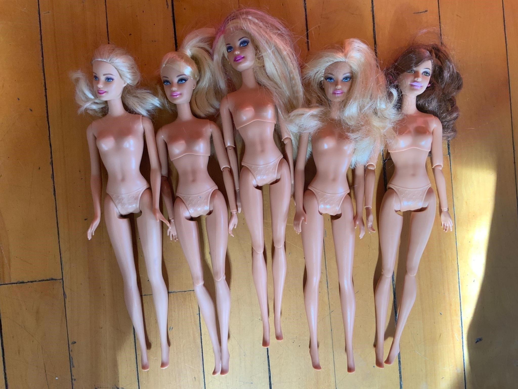 Barbie Dolls (b)