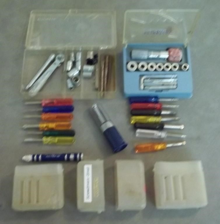 Miniature precision tool lot