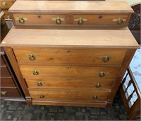 Walnut Victorian Chest Of Drawers