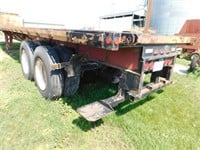 FRUEHAUF 1989 FLAT BED TRAILER  NO TITLE