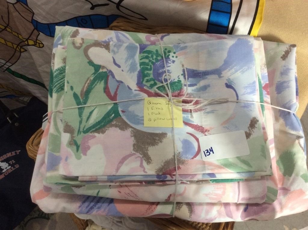 Queen sheet set