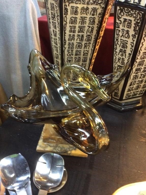 Art glass swan