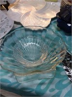 Three piece glass shell serving