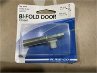 Box of bifold door pivots