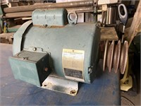 Farm Duty 2 HP Electric Motor with V Pulleys