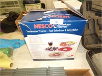 NESCO FOOD DEHYDRATOR JERKEY MAKER AIR POWERED