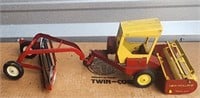 Ertl New Holland Die Cast Tractor & Farm Implement