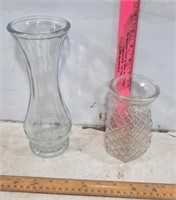 ( 2 ) Glass Vases