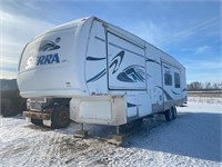 2006 31.5' SIERRA  HOLIDAY TRAILER