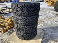 UNUSED SET GRIZZLEY 285/65R18 TIRES