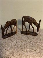 Set of 2 wooden statues