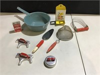 Vintage kitchen ware-pan, strainer, cookie cutters