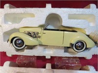 Franklin Mint 1937 Phaeton Coupe 1:24 Diecast Car