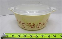 Rare Vintage Pyrex Bowl with Lid