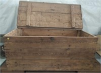 Large Chest / Blanket Box w/ Lid