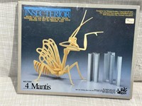 Praying Mantis Insecterior Wooden Puzzle