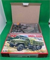 Ural-4320 Army Truck Model Kit 72611 Scale 1:72ICM