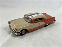 Johan,1956 oldsmobile, Coral/ivory