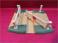 Vintage Hornby-Dublo Model Train Crossing Gate