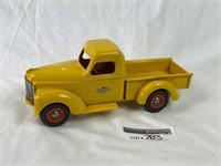 PMC, 1948 International Pickup, Yellow