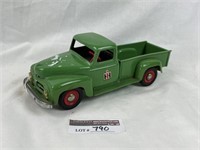 PMC, 1950 International pickup, green