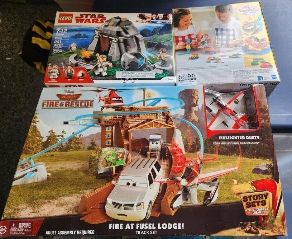 J - LEGO STAR WARS, DISNEY FIRE & RESCUE SET