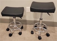 J - LOT OF 2 WHEELED STOOLS (N3)