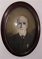 VINTAGE OVAL BUBBLE GLASS PICTURE OF OLD GENTLEMAN