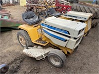 International Cub Cadet 1250 Hydro Lawn Tractor