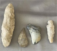 COLLECTION OF ARROWHEADS AND TOOTH