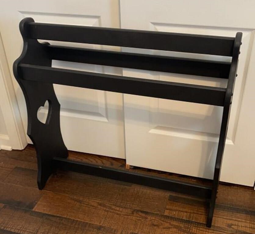 WOODEN QUILT RACK PAINTED BLACK