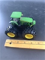 Small die cast John Deere tractor about 5"