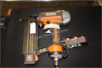 ridgid 18ga brad nailer (display)