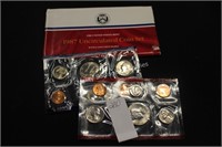 1987 US mint uncirculated coin set (display)