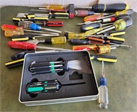 T - MIXED LOT OF HAND TOOLS (G38)